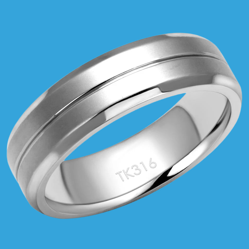 🔥 Sleek & Durable: Men's Stainless Steel Ring TK2917 💍✨