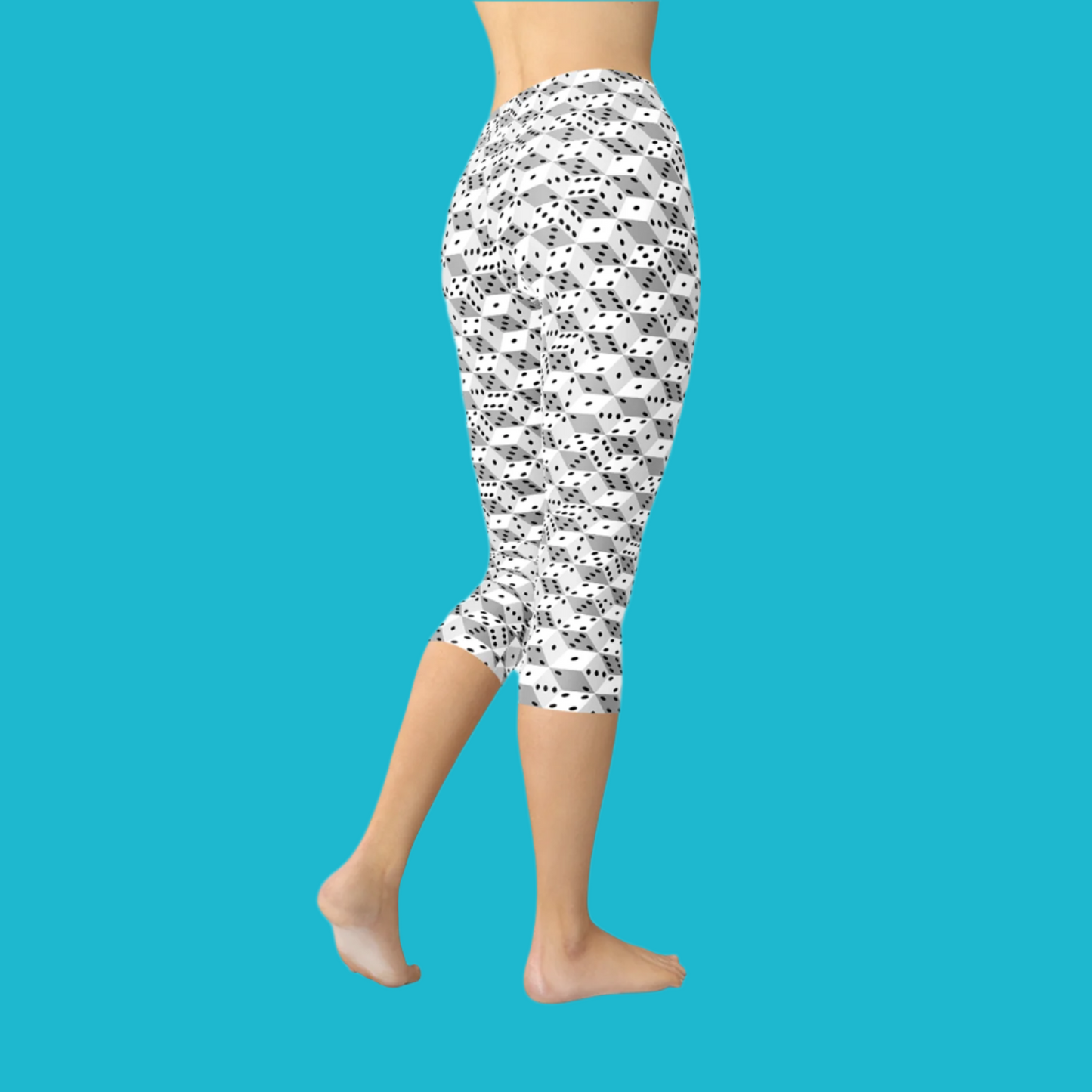 Women's Black & White Dice Print Capri Leggings 🎲♠️