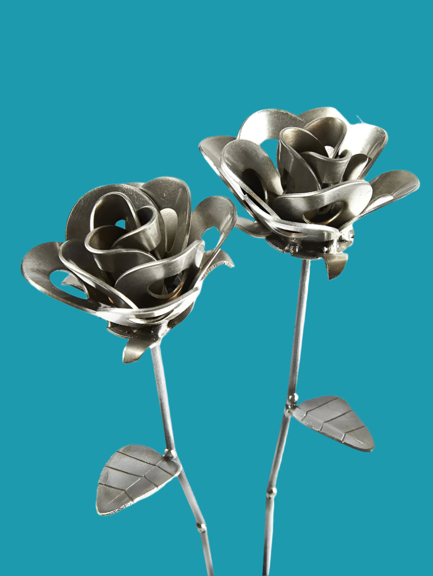 🌹 Steampunk Metal Rose Pair - Unique Metal Rose Sculptures, Elegant Metal Roses 🌹